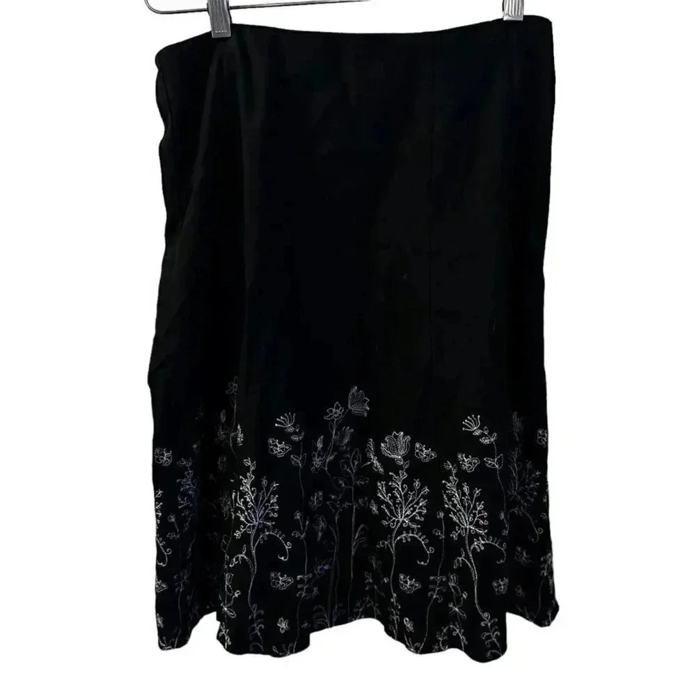 Christopher and banks skirt size medium linen blend black white floral embroidry - Picture 8 of 13